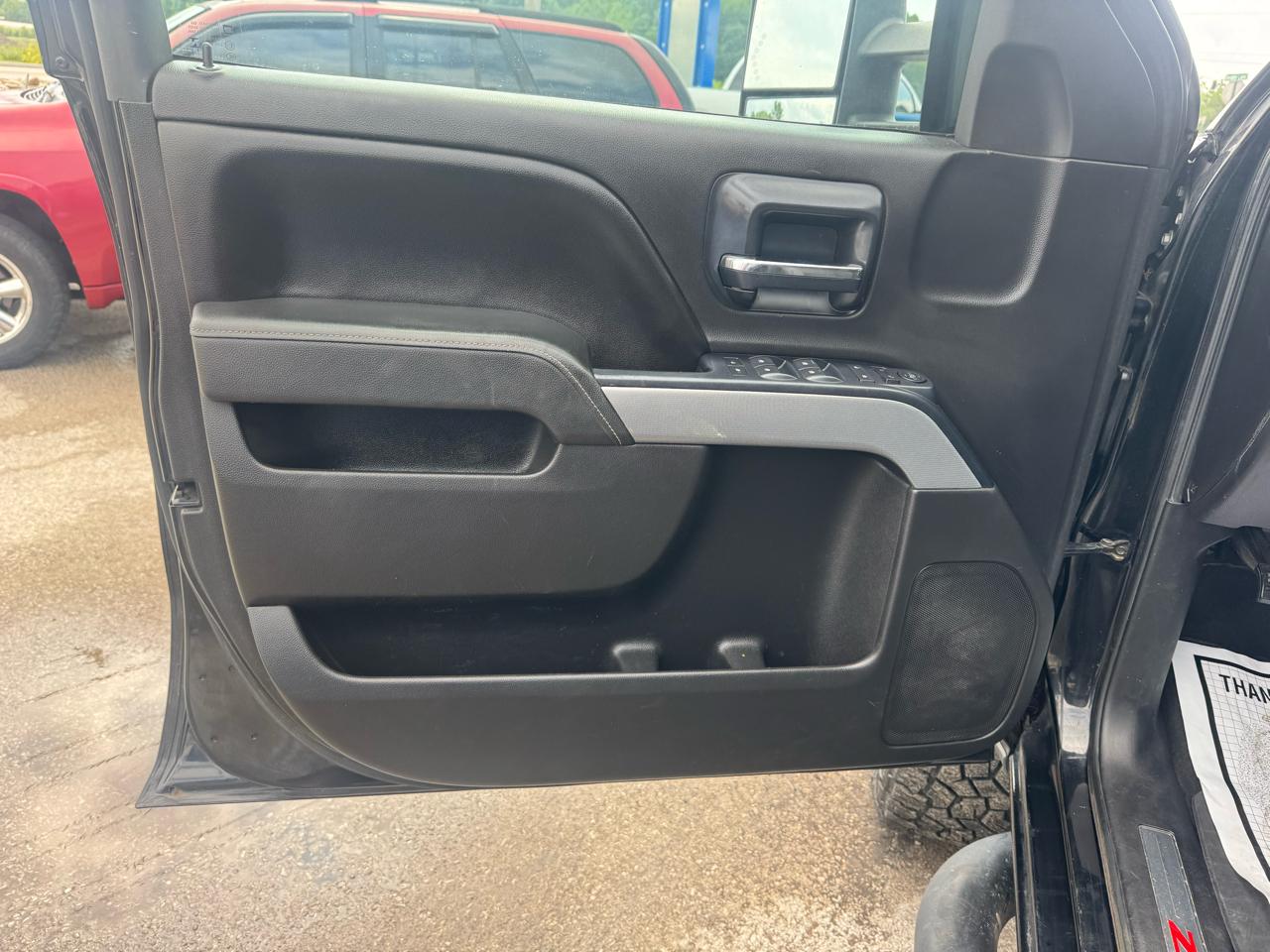 Chevrolet Silverado 2500HD 4WD Double Cab 144.2" LT 2015