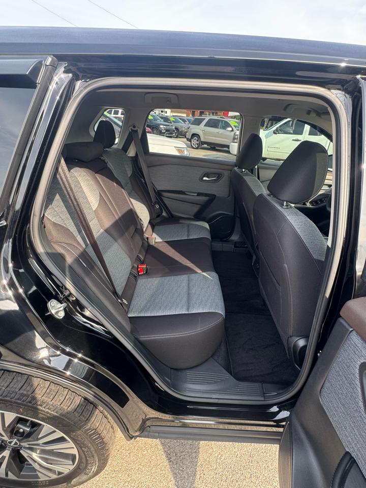 Nissan Rogue AWD SV *Ltd Avail* 2023