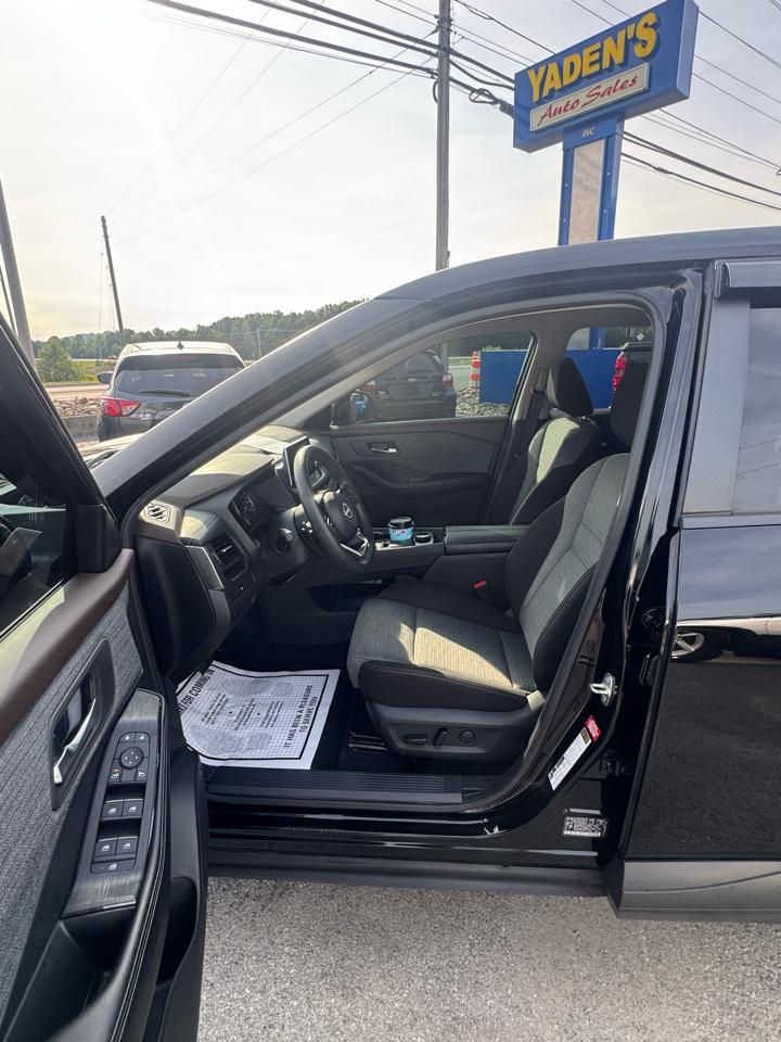 Nissan Rogue AWD SV *Ltd Avail* 2023