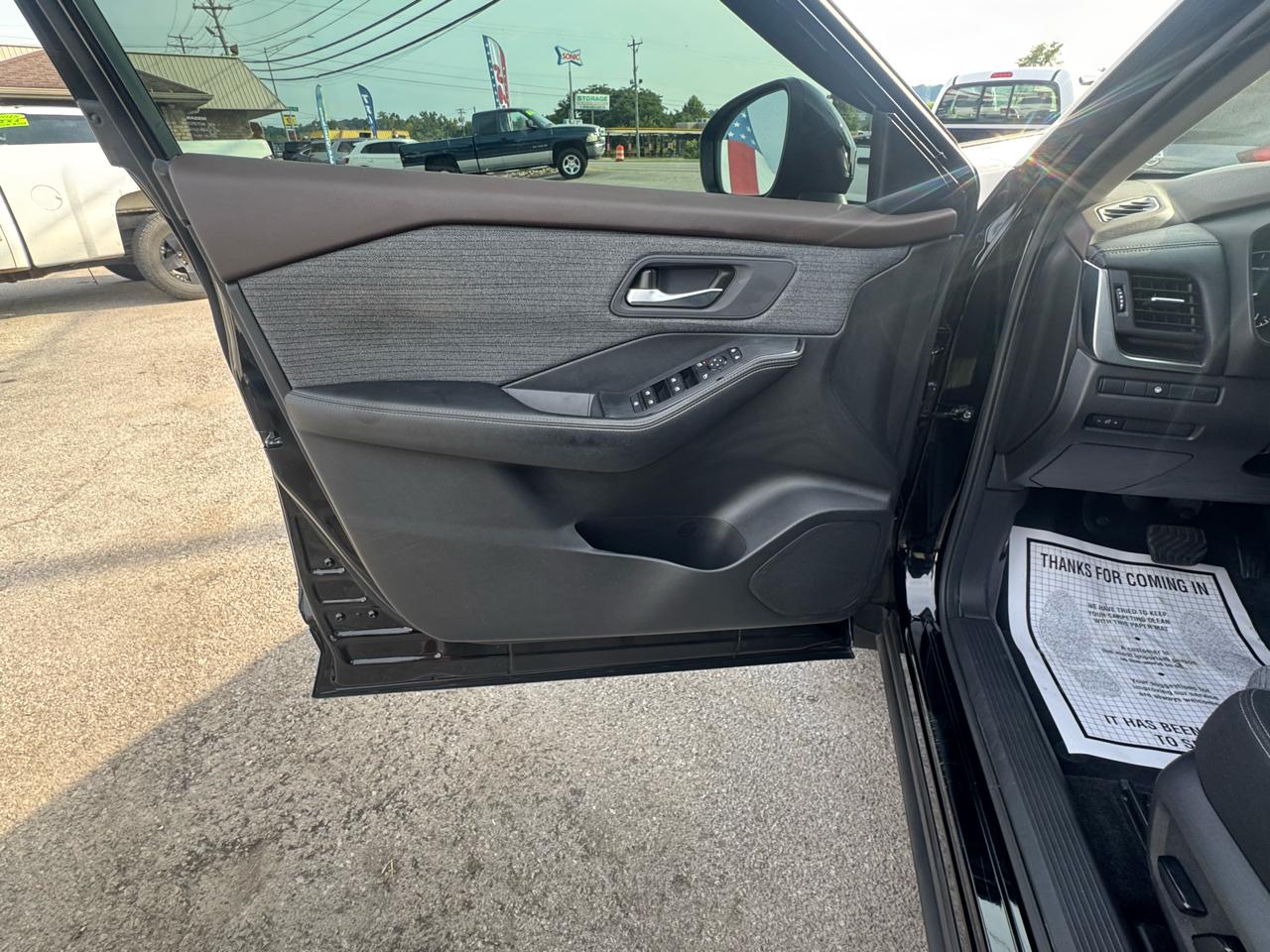 Nissan Rogue AWD SV *Ltd Avail* 2023