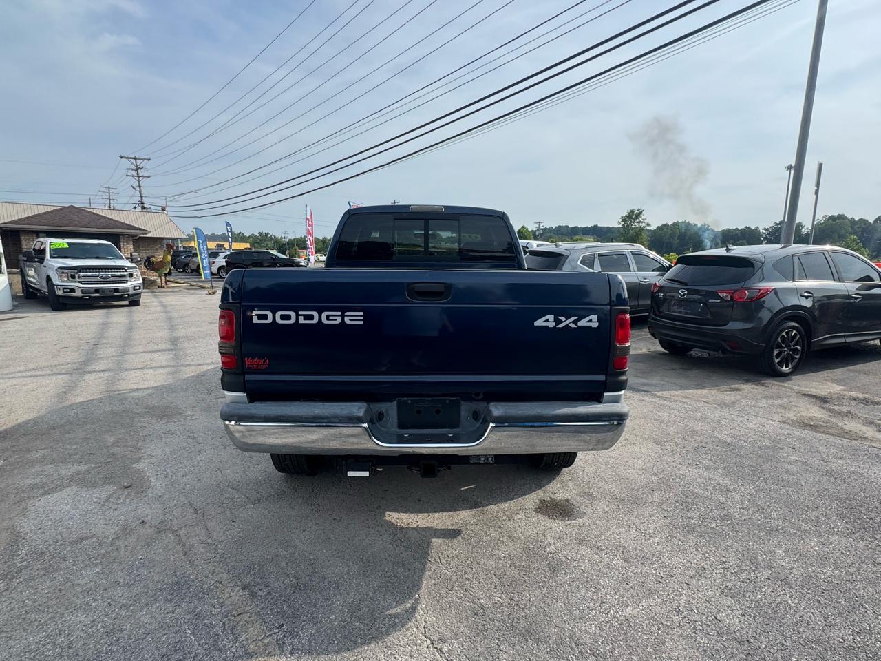 Dodge Ram 1500 4dr Quad Cab 139" WB 4WD 2001