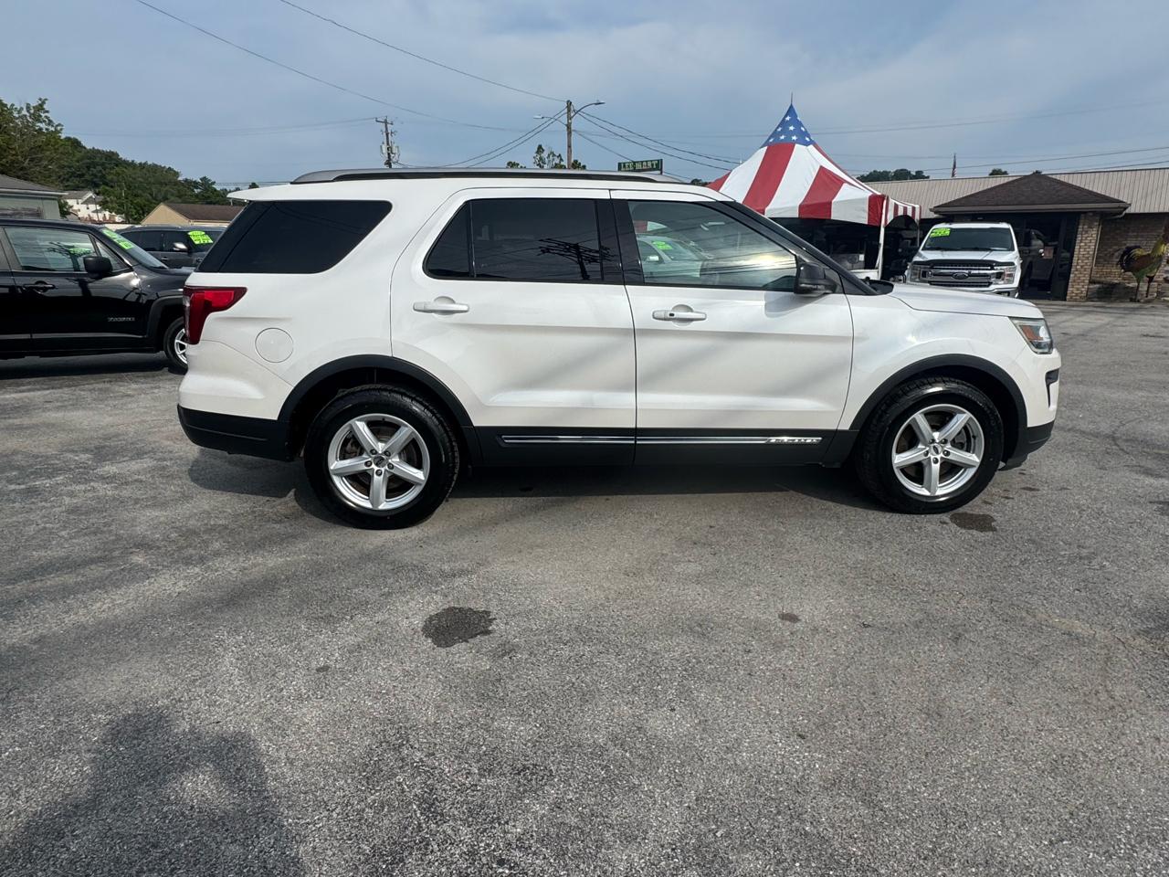 Ford Explorer 2WD 4dr V6 XLT 2018