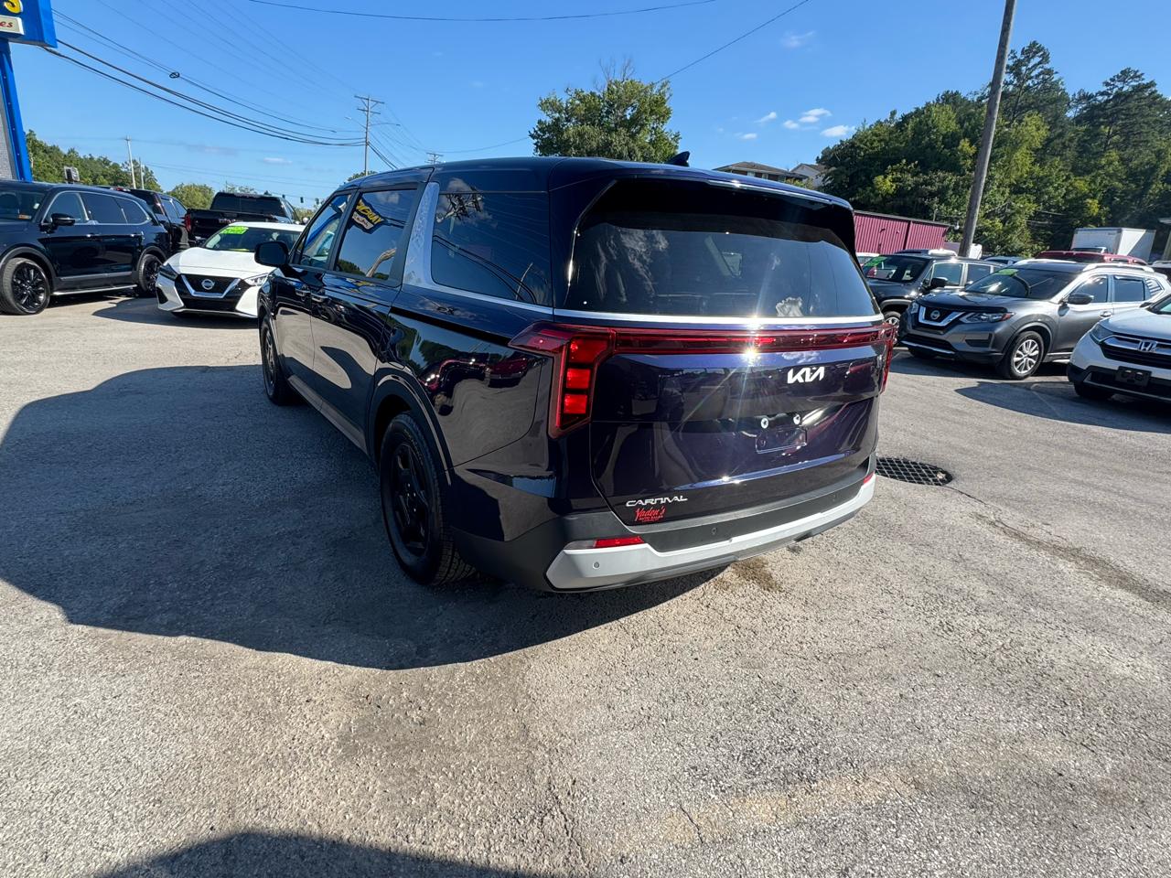 Kia Carnival LXS FWD 2025