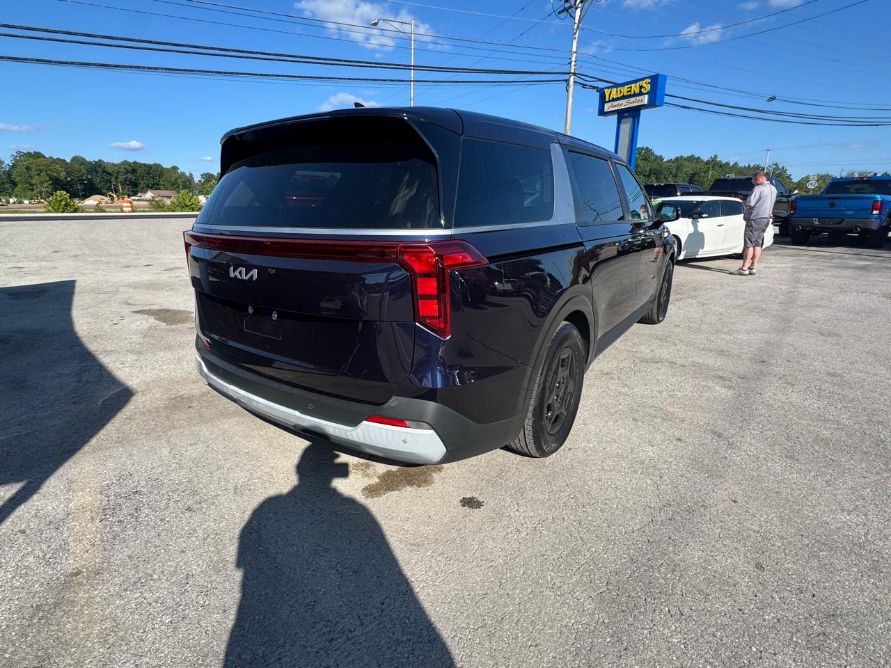 Kia Carnival LXS FWD 2025