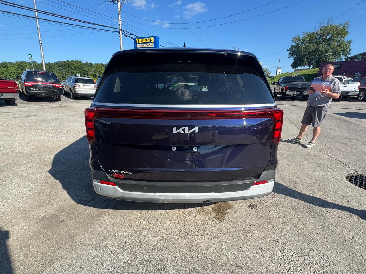 Kia Carnival LXS FWD 2025
