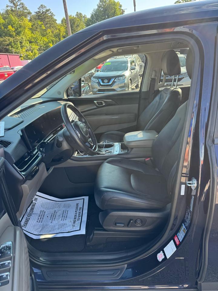 Kia Carnival LXS FWD 2025