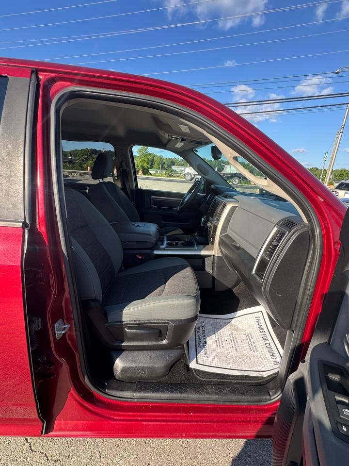 RAM 1500 4WD Crew Cab 140.5" Big Horn 2014