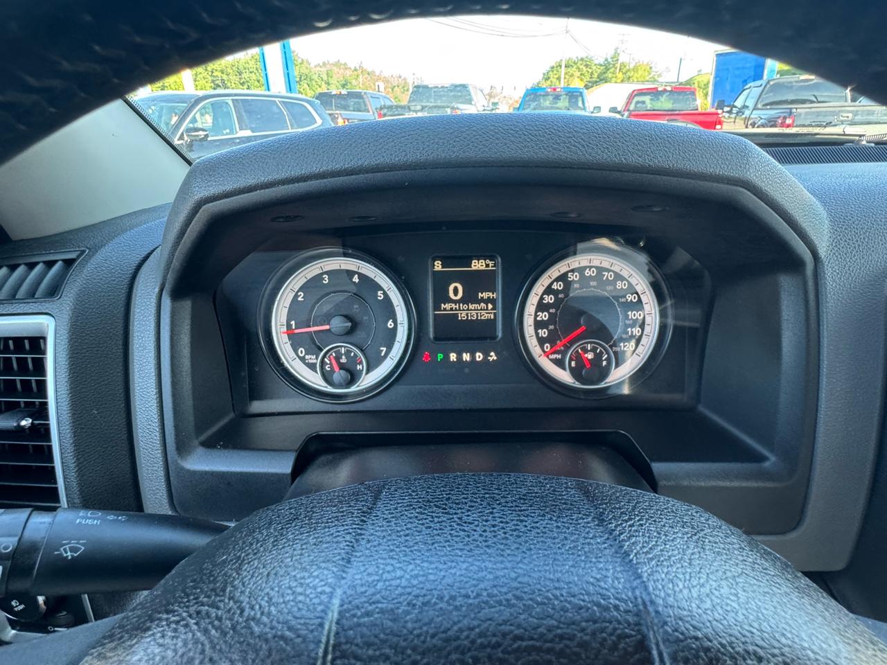 RAM 1500 4WD Crew Cab 140.5" Big Horn 2014