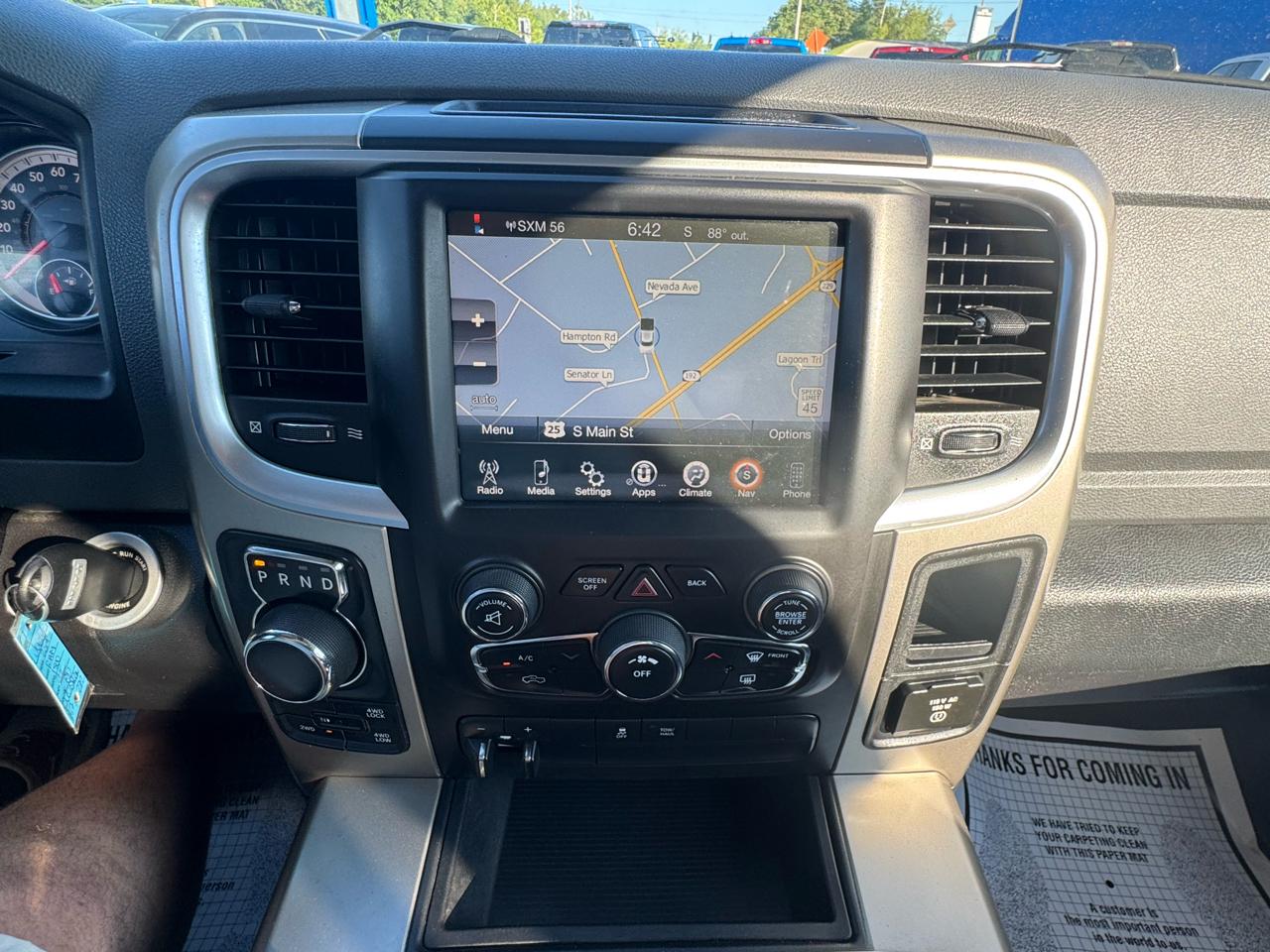 RAM 1500 4WD Crew Cab 140.5" Big Horn 2014