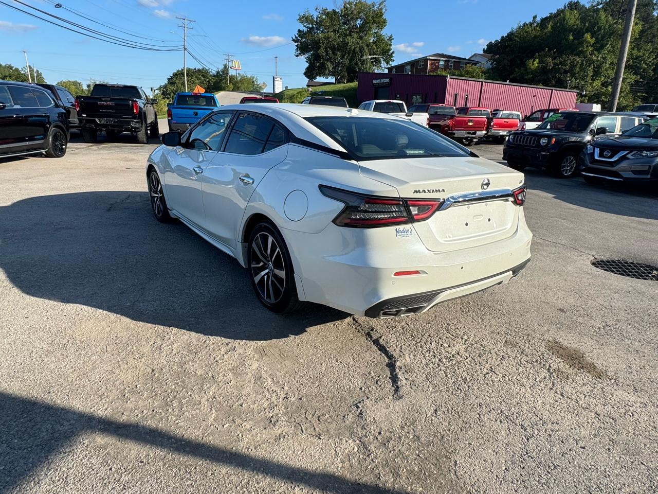 Nissan Maxima SV 3.5L 2021