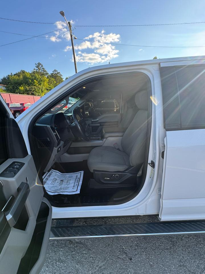 Ford F-150 4WD SuperCrew 150" XLT 2018
