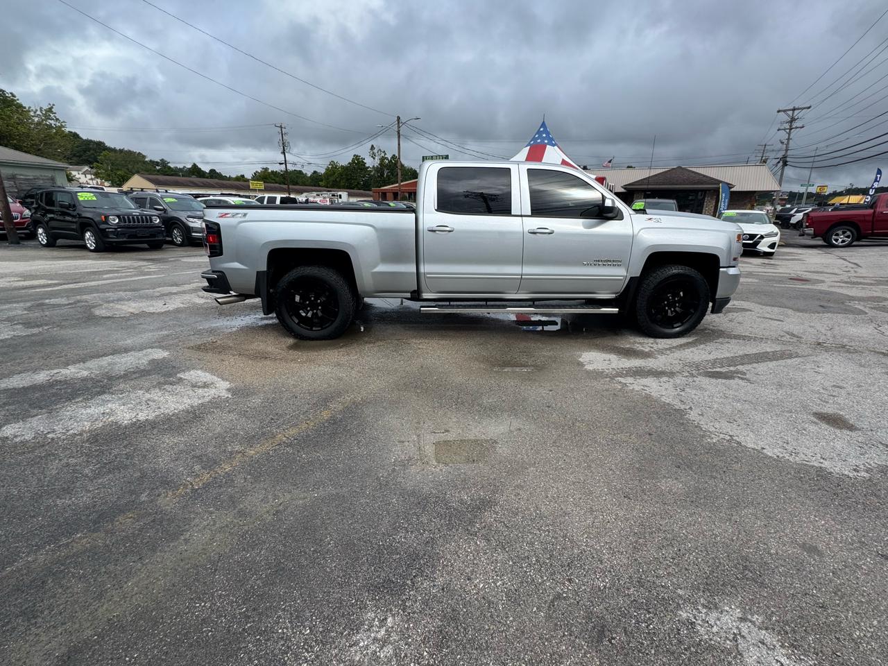Chevrolet Silverado 1500 4WD Crew Cab 153.0" LT w/2LT 2017
