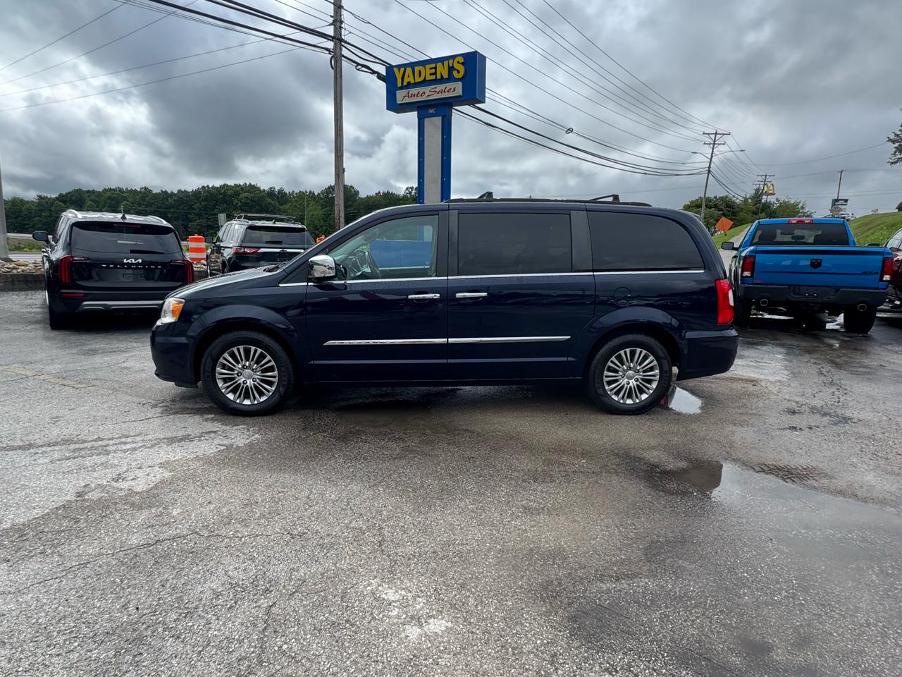 Chrysler Town & Country 4dr Wgn Touring-L 2016