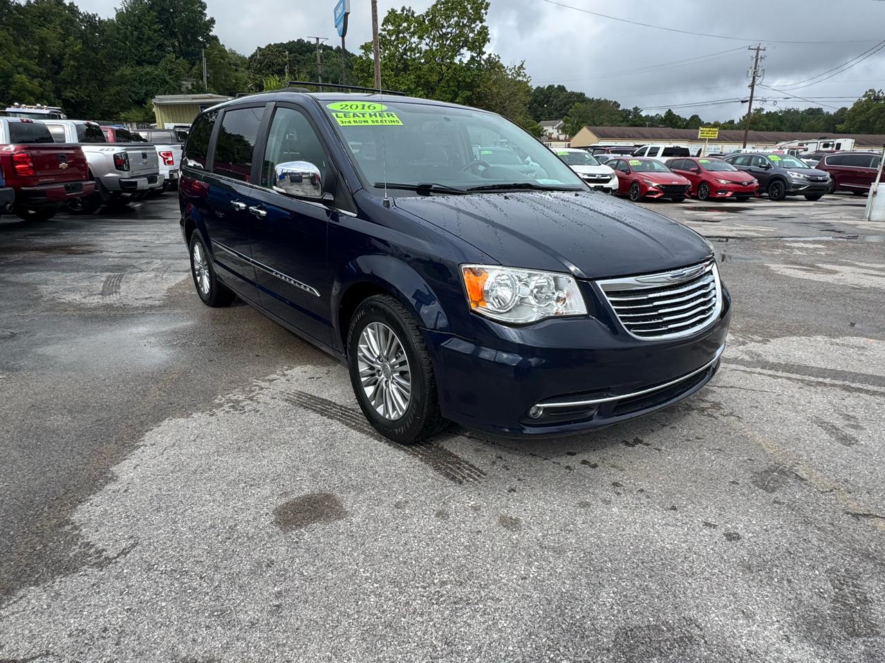 Chrysler Town & Country 4dr Wgn Touring-L 2016