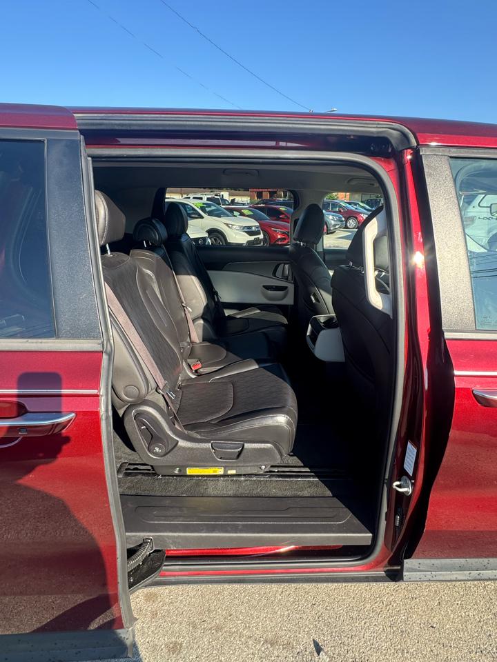 Kia Carnival LX FWD w/Seat Pkg 2024