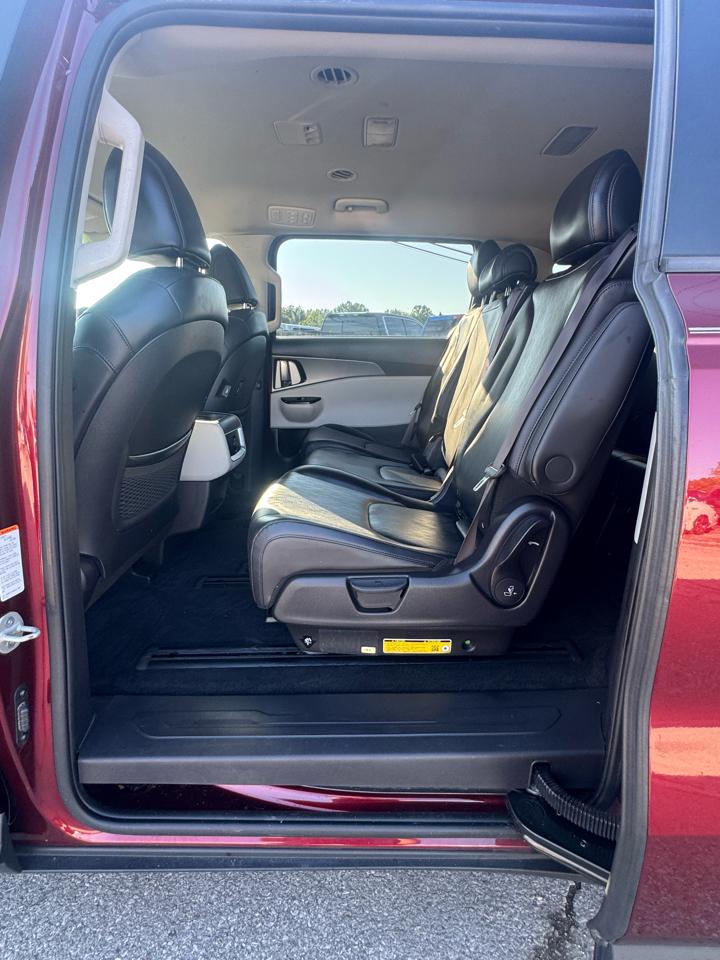 Kia Carnival LX FWD w/Seat Pkg 2024