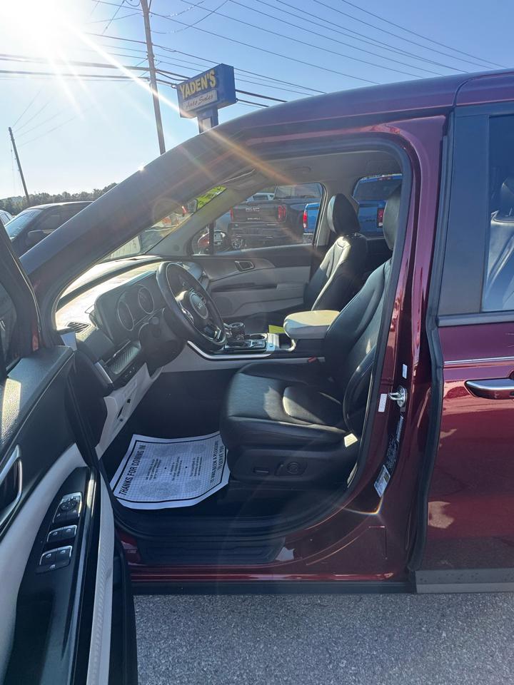 Kia Carnival LX FWD w/Seat Pkg 2024