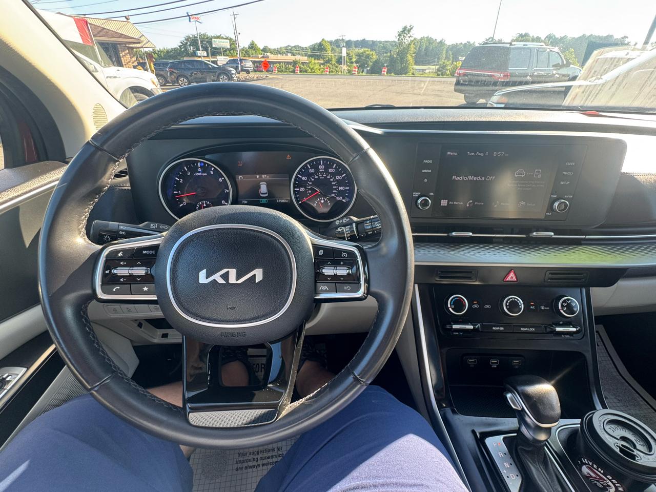 Kia Carnival LX FWD w/Seat Pkg 2024