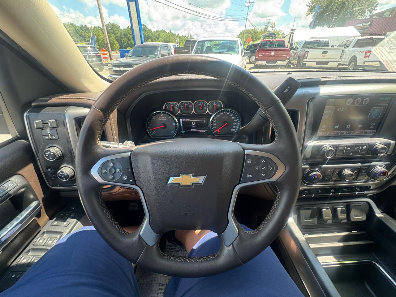 Chevrolet Silverado 1500 4WD Crew Cab 143.5" LTZ w/2LZ 2015