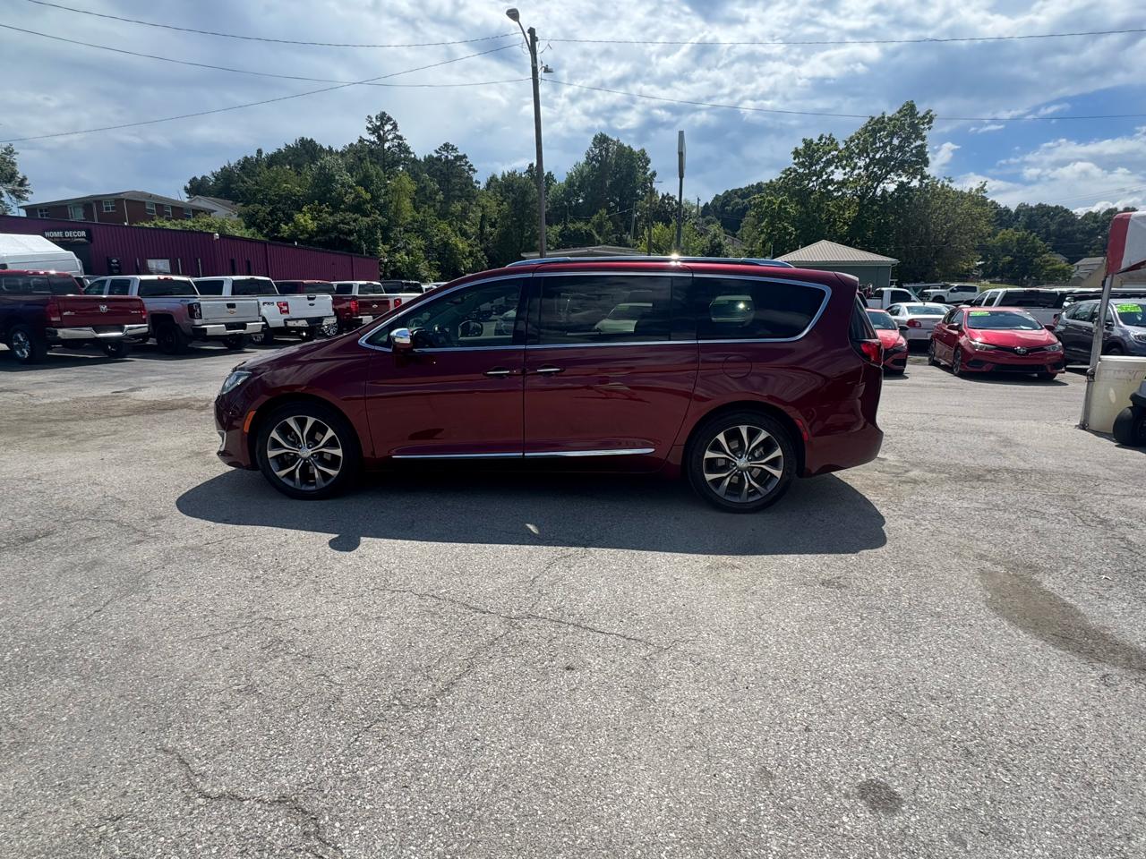 Chrysler Pacifica Limited FWD 2020