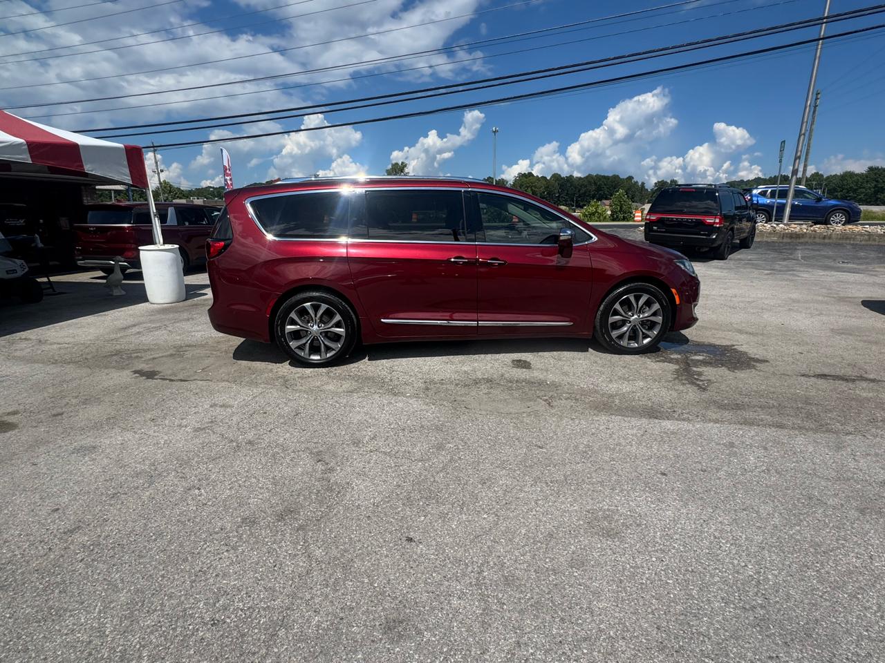 Chrysler Pacifica Limited FWD 2020