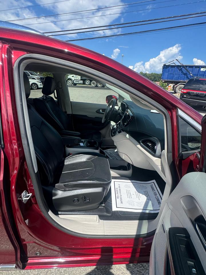 Chrysler Pacifica Limited FWD 2020