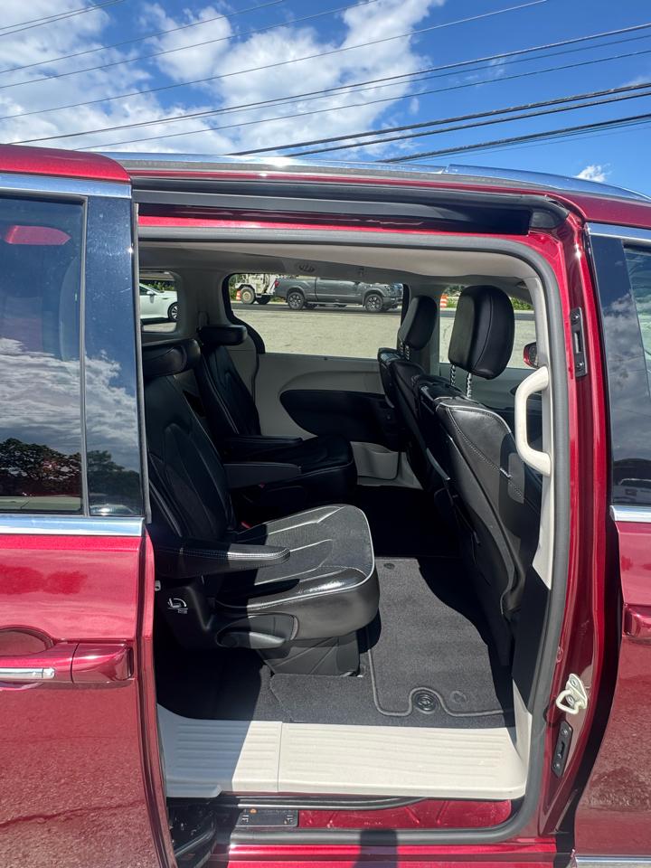 Chrysler Pacifica Limited FWD 2020