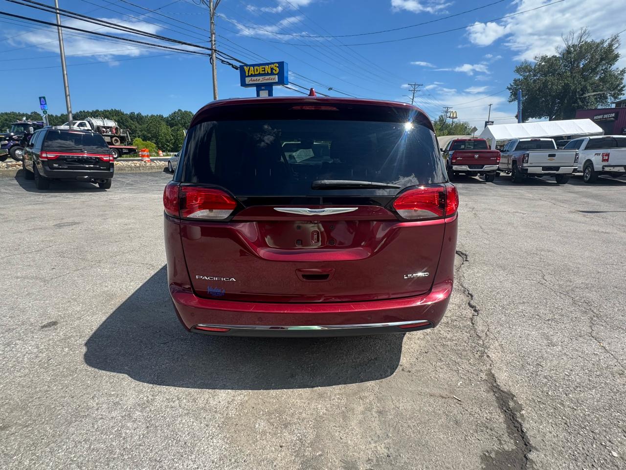 Chrysler Pacifica Limited FWD 2020