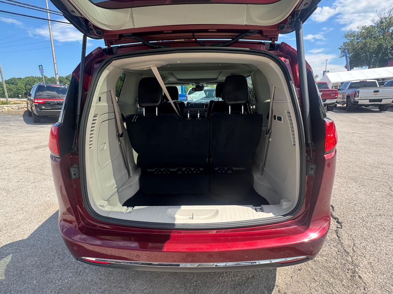 Chrysler Pacifica Limited FWD 2020