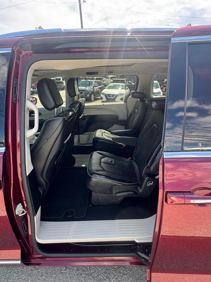 Chrysler Pacifica Limited FWD 2020