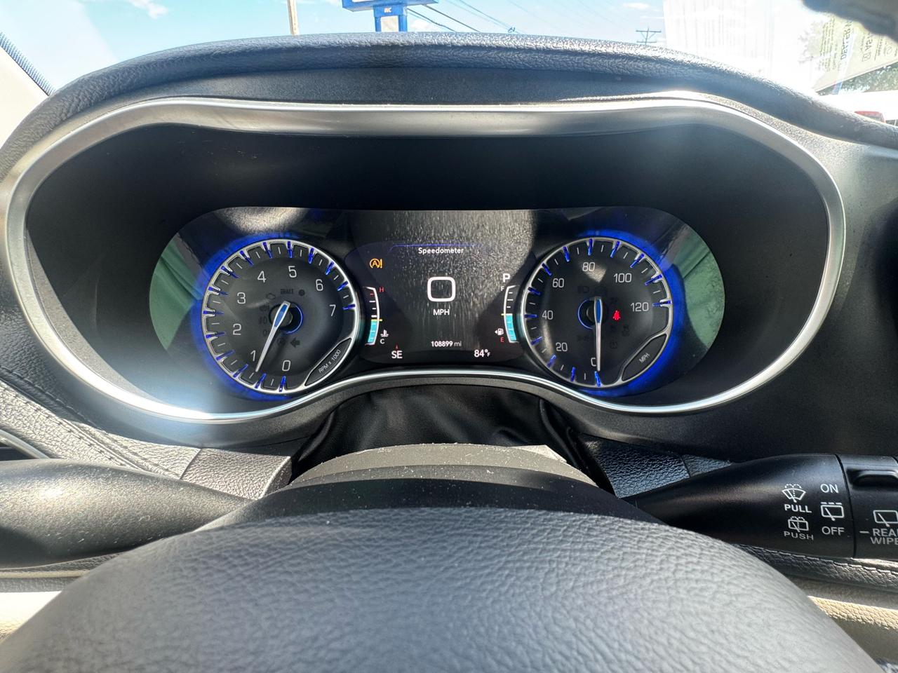 Chrysler Pacifica Limited FWD 2020