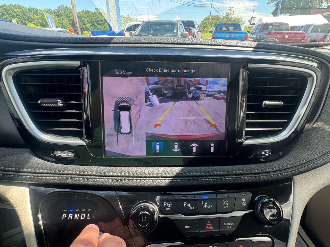 Chrysler Pacifica Limited FWD 2020