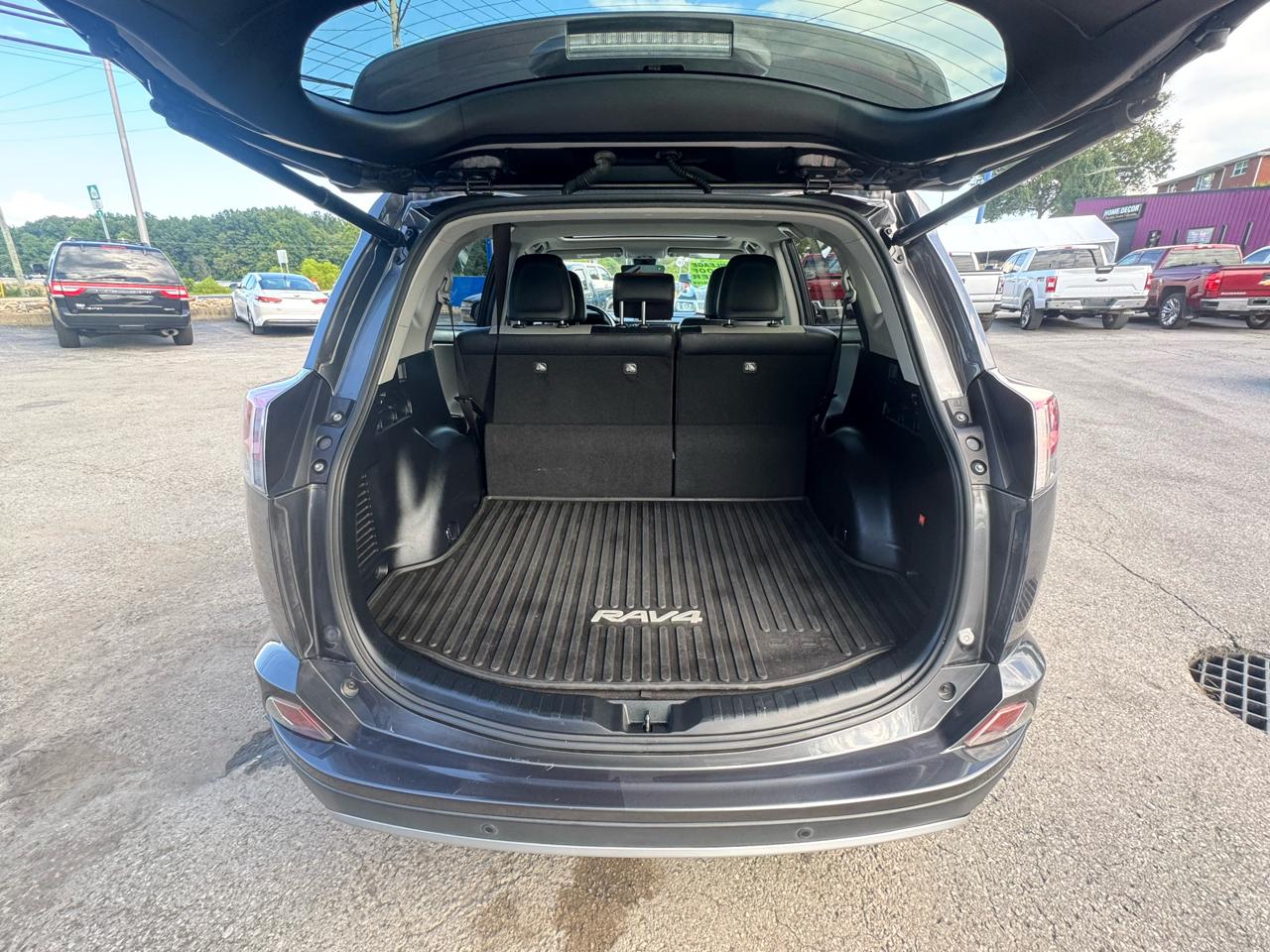 Toyota RAV4 Limited AWD (Natl) 2017