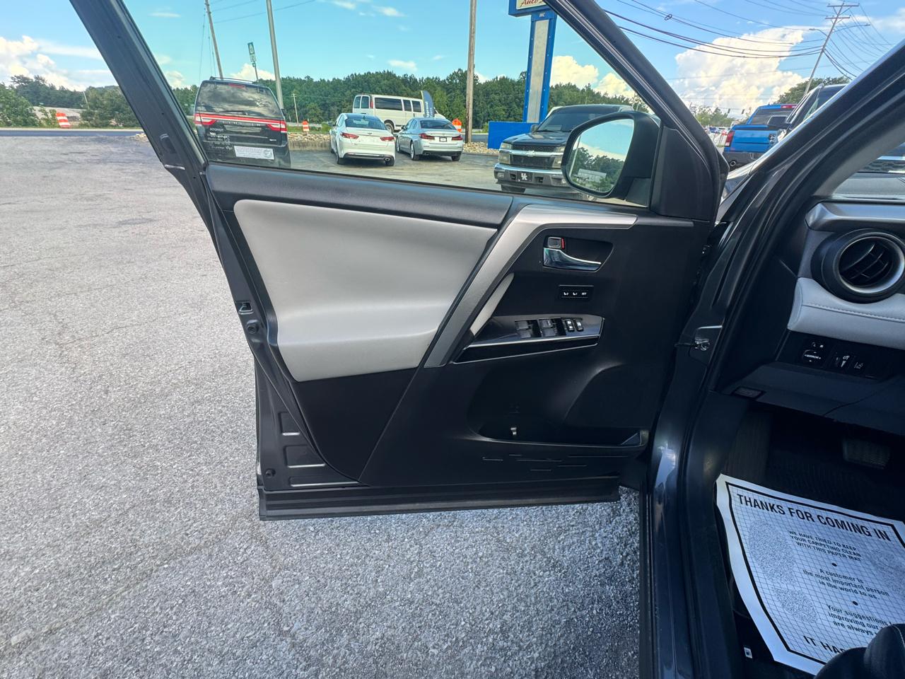 Toyota RAV4 Limited AWD (Natl) 2017
