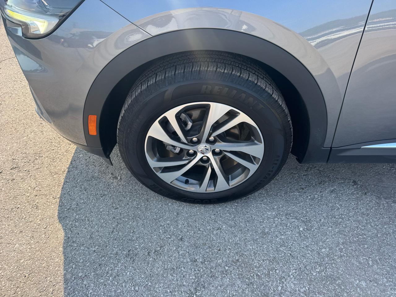 Buick Envision FWD 4dr Essence 2022