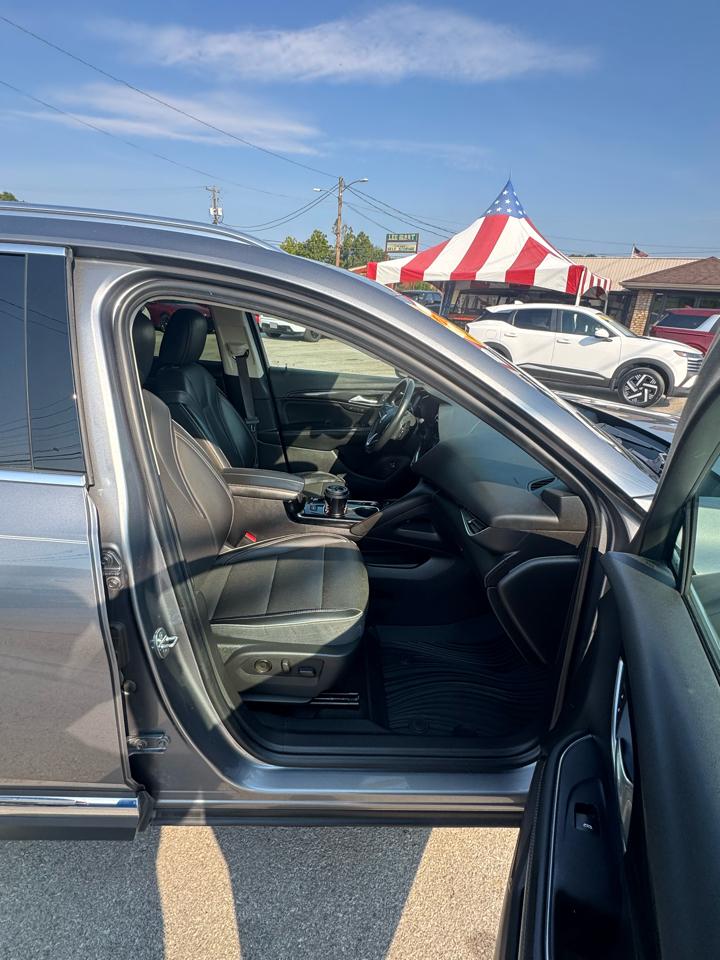 Buick Envision FWD 4dr Essence 2022