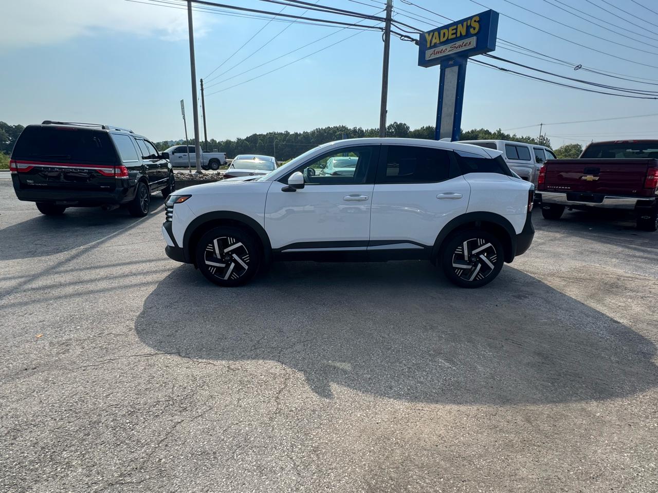 Nissan Kicks SV FWD 2025