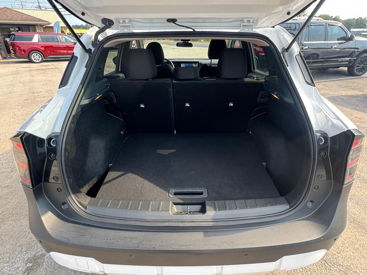Nissan Kicks SV FWD 2025