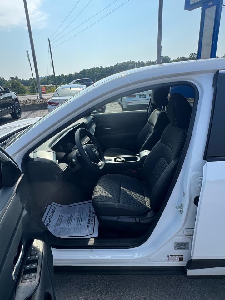 Nissan Kicks SV FWD 2025