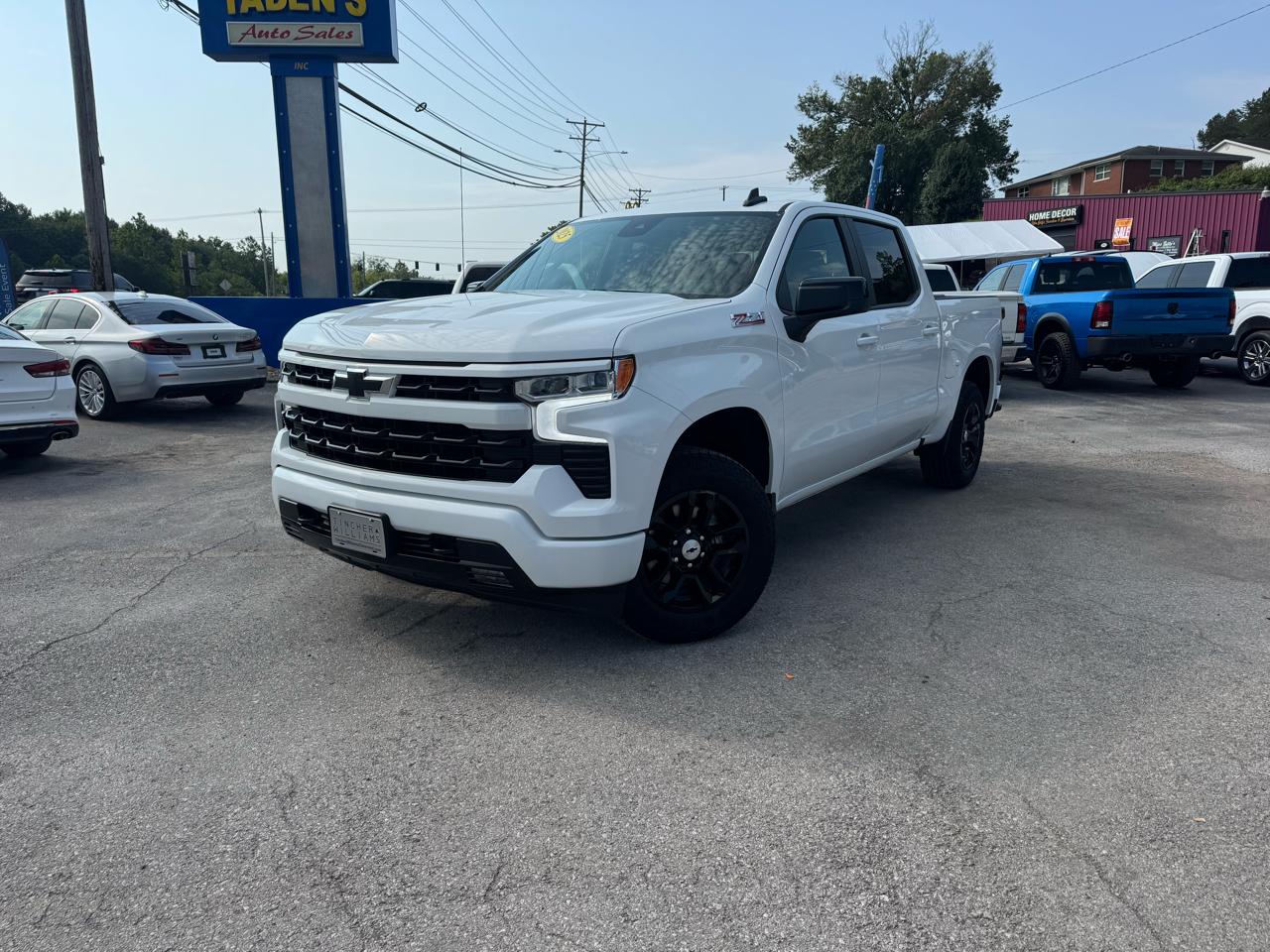 Chevrolet Silverado 1500 4WD Crew Cab 147" RST 2025
