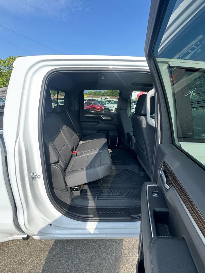 Chevrolet Silverado 1500 4WD Crew Cab 147" RST 2025