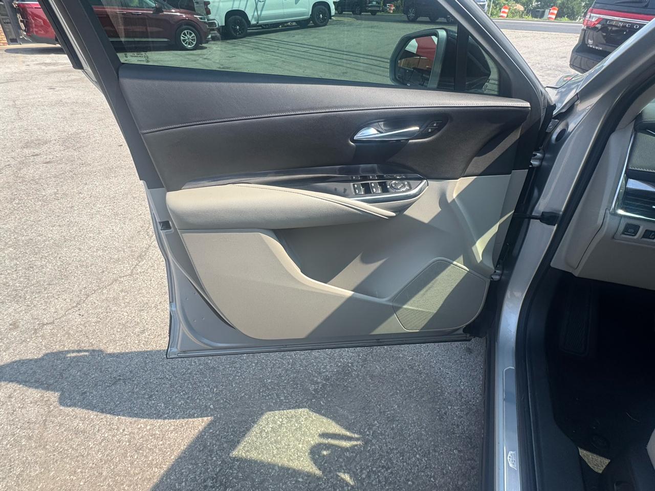 Cadillac XT4 AWD 4dr Luxury 2020