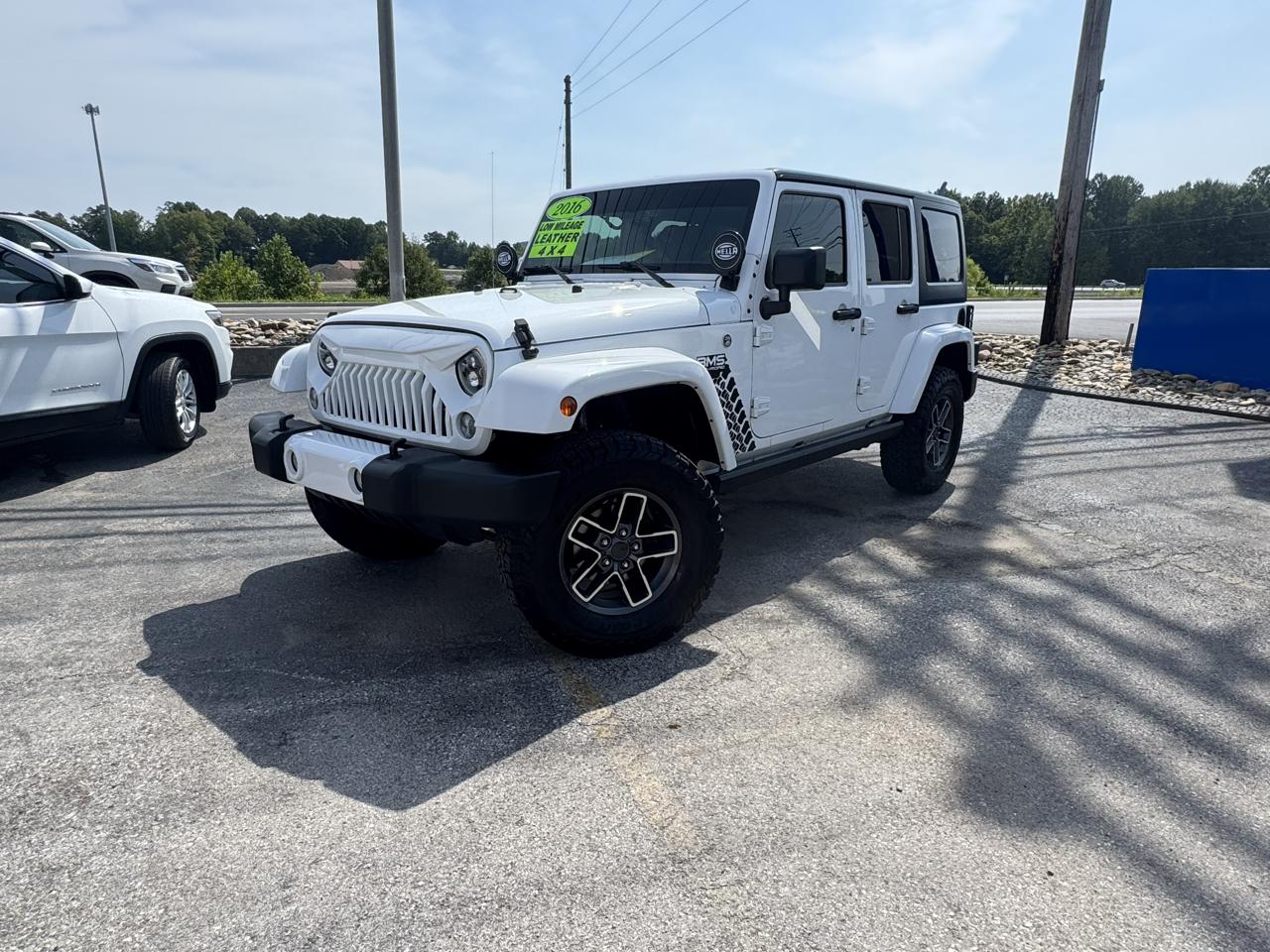 Jeep Wrangler Unlimited 4WD 4dr Sahara 2016