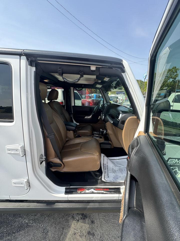 Jeep Wrangler Unlimited 4WD 4dr Sahara 2016