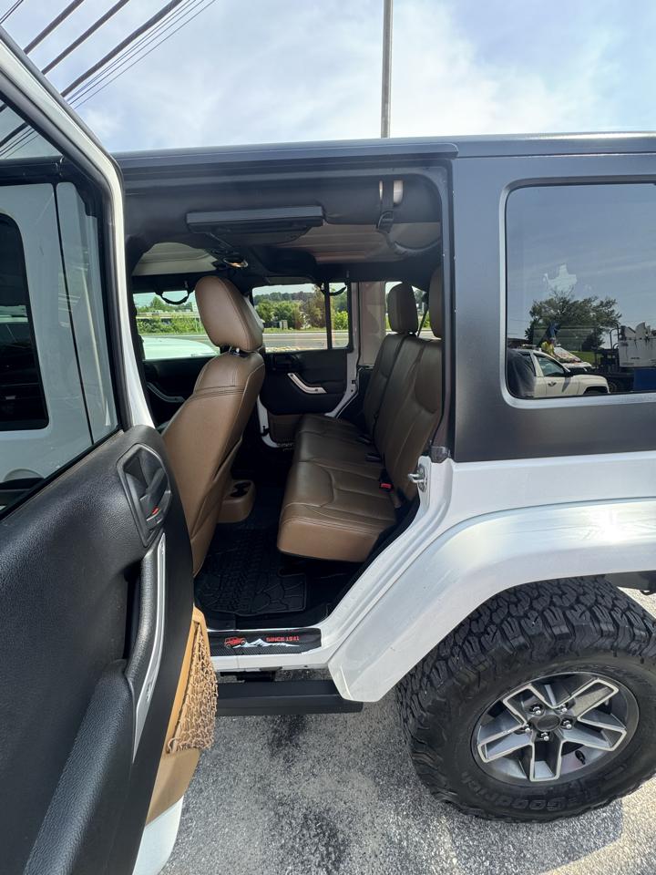 Jeep Wrangler Unlimited 4WD 4dr Sahara 2016