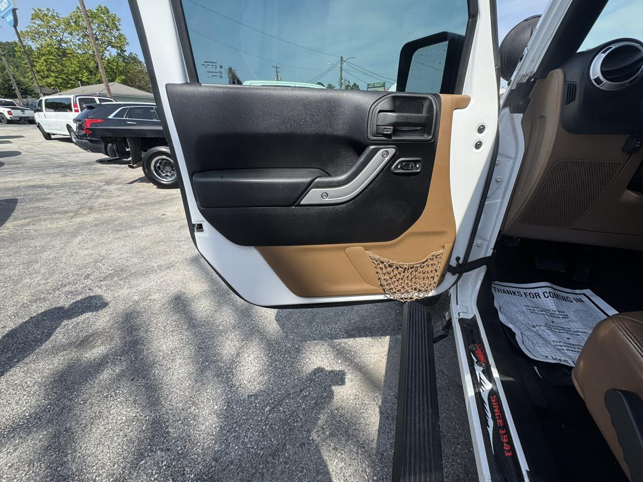 Jeep Wrangler Unlimited 4WD 4dr Sahara 2016
