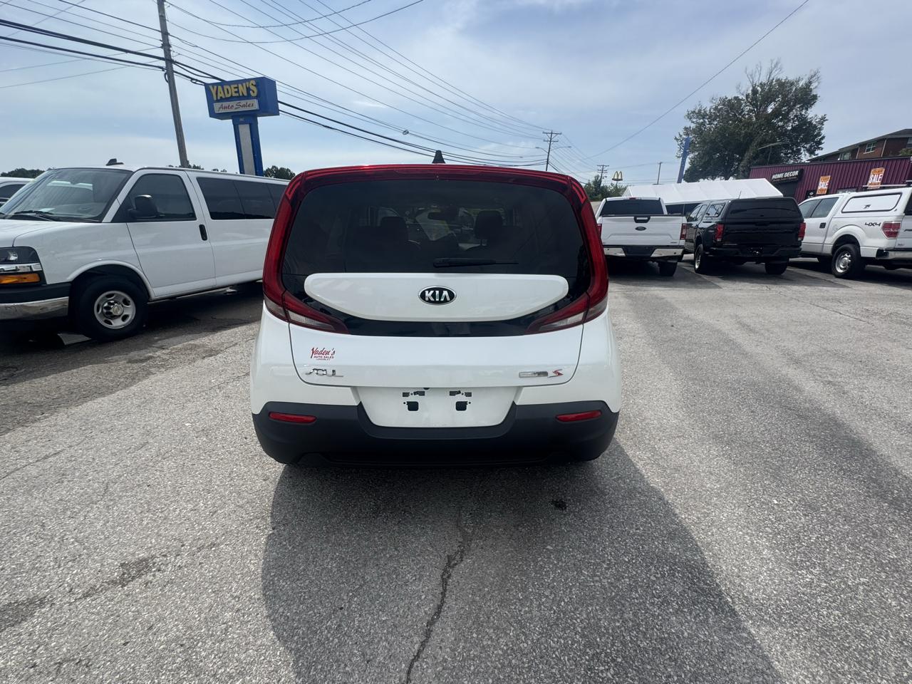 Kia Soul S IVT 2021