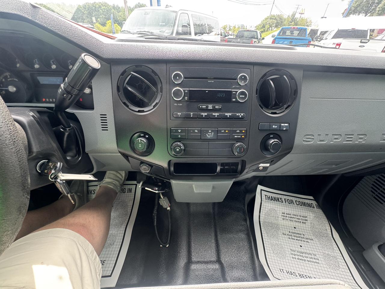 Ford Super Duty F-250 SRW 2WD SuperCab 142" XL 2015