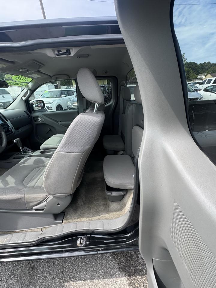 Nissan Frontier 2WD King Cab I4 Auto S 2016