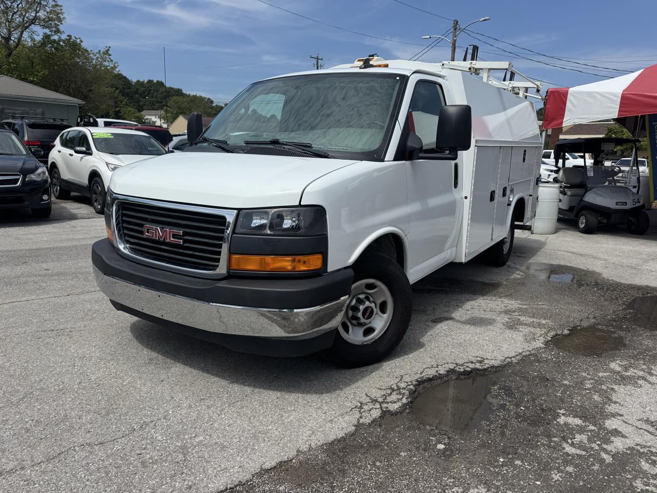 GMC Savana Commercial Cutaway 3500 Van 139" 2020